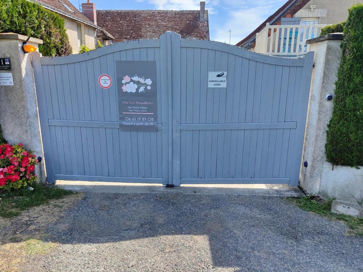 Gite Les Piraudieres Noyant-de-Touraine Exterior foto
